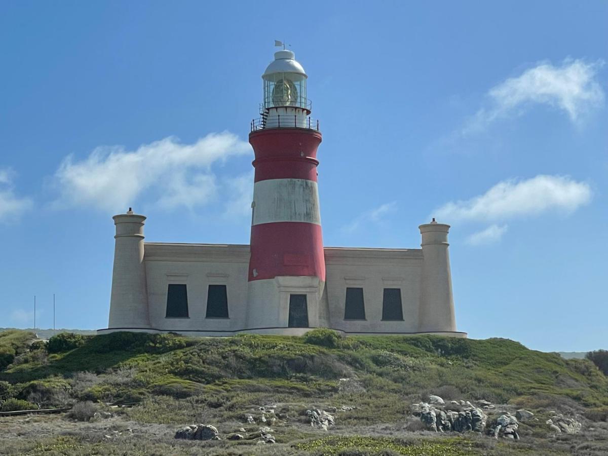 Hotel Cliff Haven Struisbaai Exterior foto